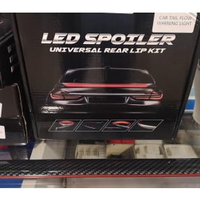 Slim spoiler beépített féklámpával