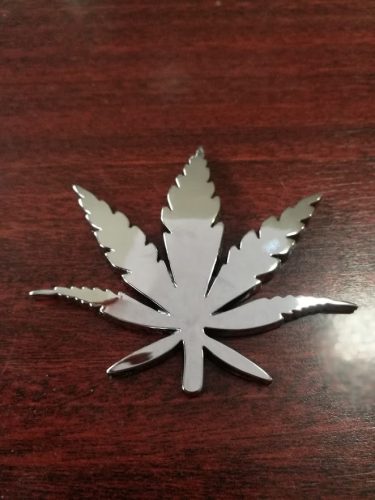 3D logo Canabis több színben
