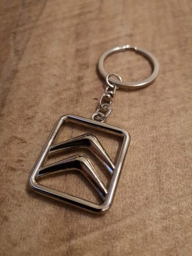 Kulcstartó fém Citroen szögletes