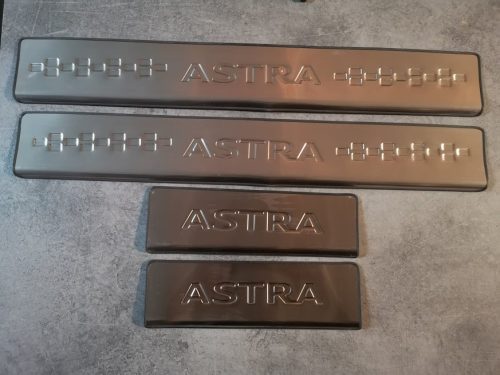 Küszöbvédő Opel Astra dombornyomott