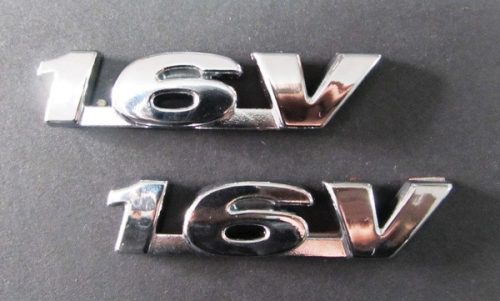 3D logo króm 16V kicsi