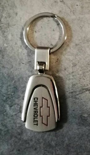 Kulcstartó fém Chevrolet színes