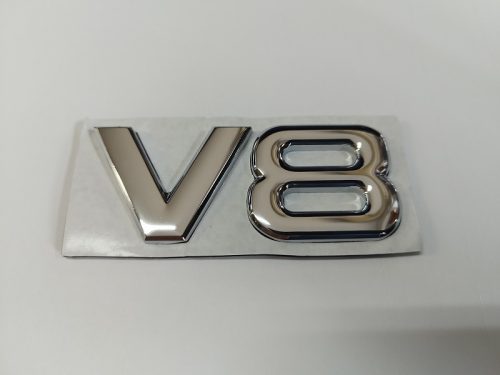 3D logo V8 fém